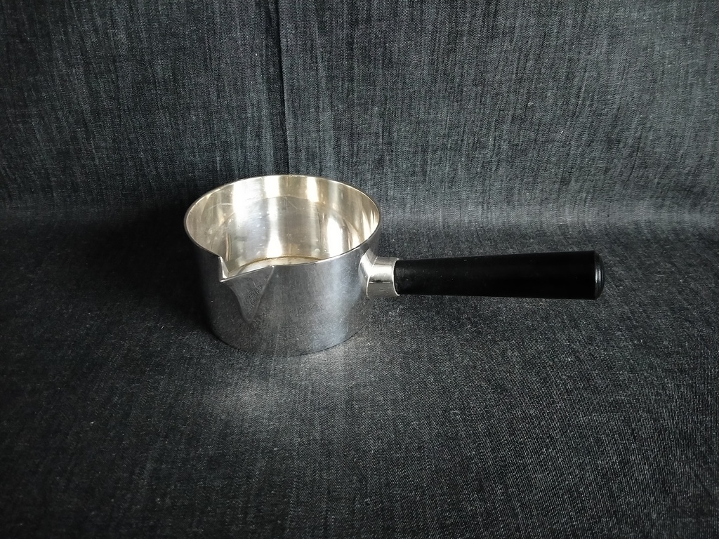 Poêlon à sauce en métal argenté 