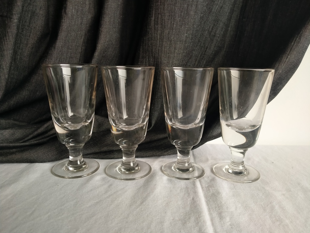 Série de 4 verres à absinthe XIXe siècle