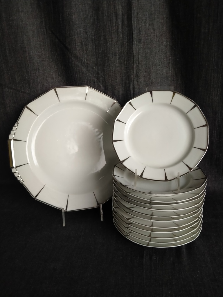 Service à dessert en porcelaine de Limoges décor Art Déco argenté 