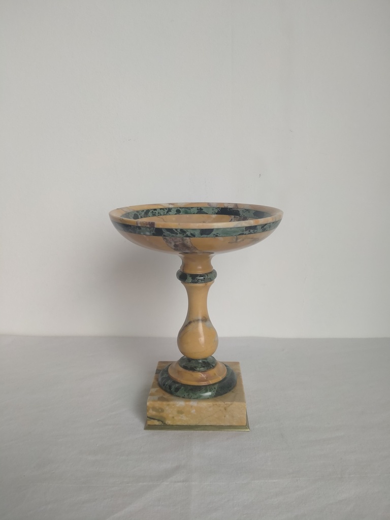 Baguier en marbre et socle en bronze