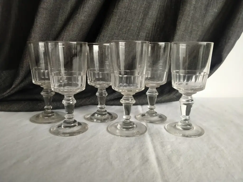 Série de 6 verres à vin blanc modèle mirabeau Baccarat XIXe siècle