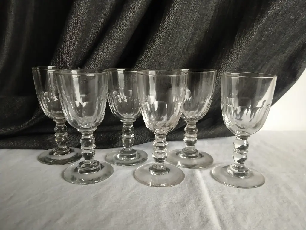 Série de 6 verres à vin blanc modèle gondole double balustre Baccarat XIXe siècle 