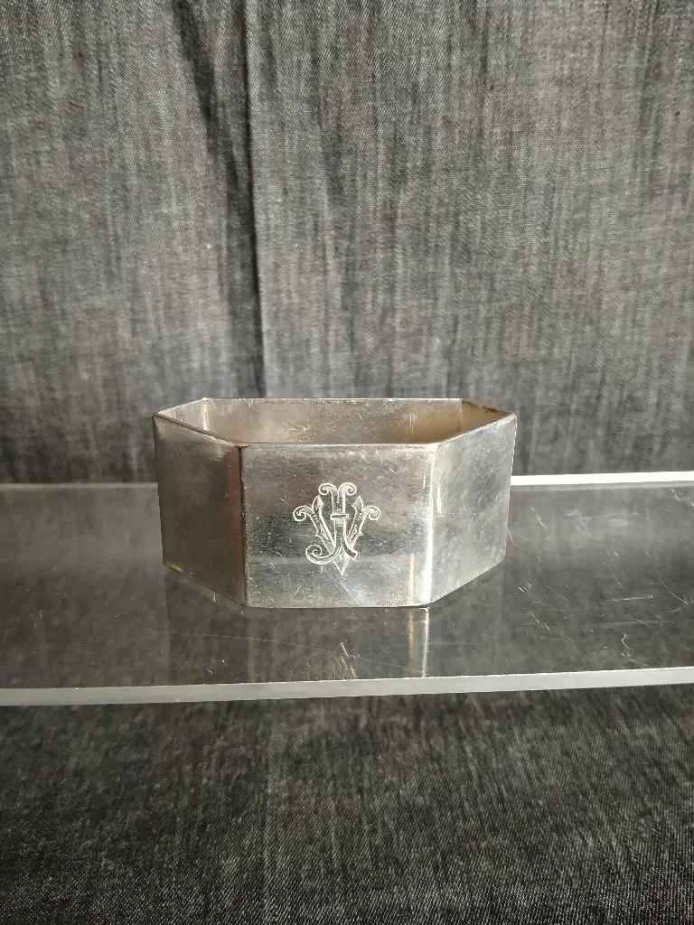 Rond de serviette hexagonal en argent belge JV