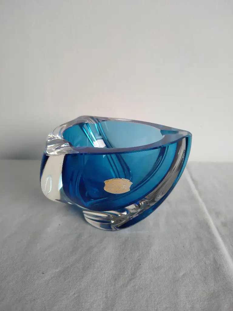 Cendrier bleu en cristal de Val Saint Lambert 