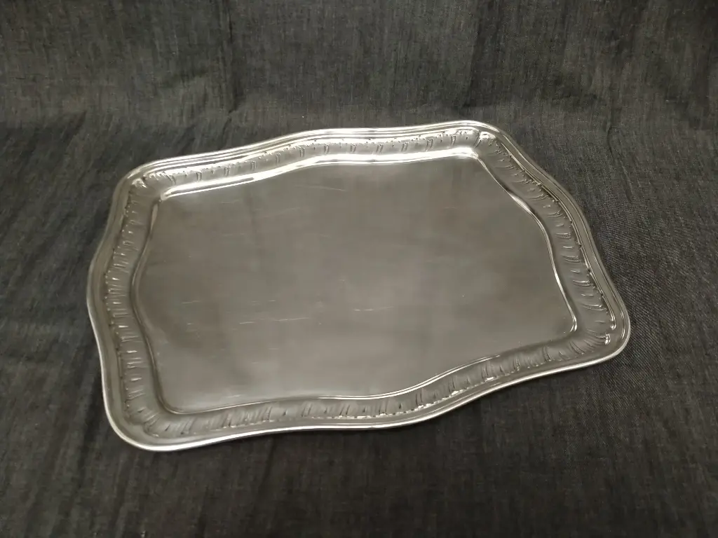 Plateau en métal argenté orfèvre Whiskemann style Louis XV