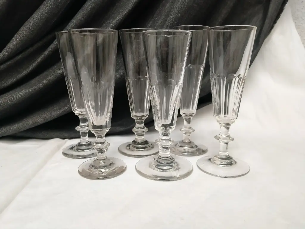 Série de 6 flutes à champagne 