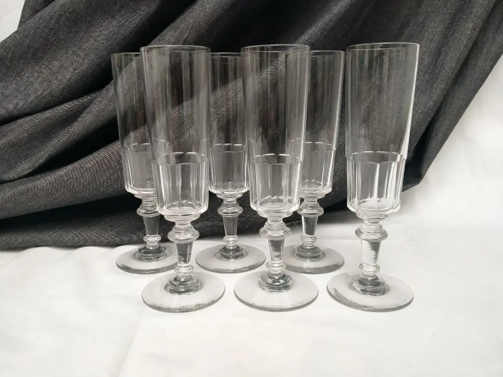 Série de 6 flutes à champagne modèle mirabeau Baccarat XIXe siècle