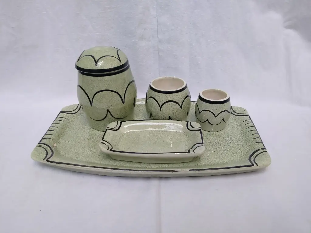 Nécessaire de fumeur en faience belge Art Déco 