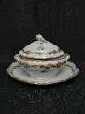 Saucière couverte en porcelaine de Paris décor main de fleurs et monogramme MC datant du XIXe siècle