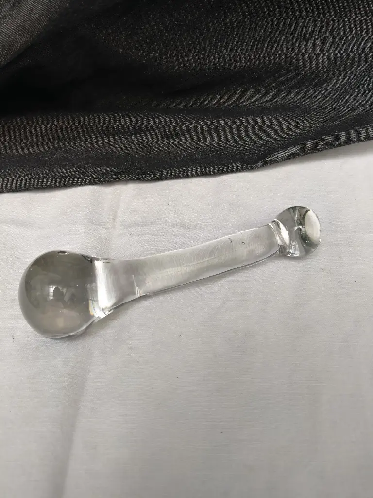 Pilon en verre datant du XIXe siècle