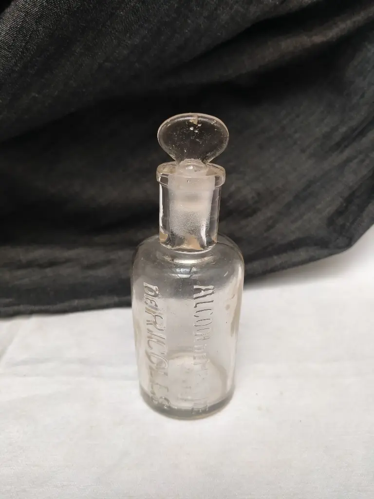 Flacon à alcool de Menthe Ricqlès 