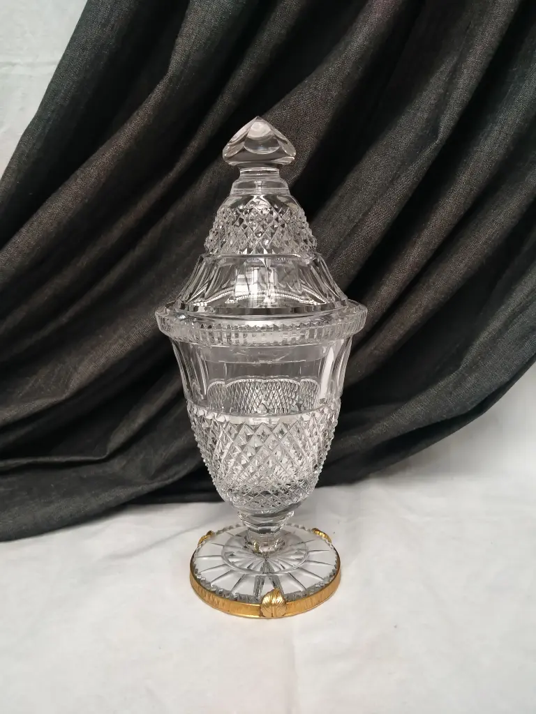 Drageoir en cristal de bohème avec monture en bronze 