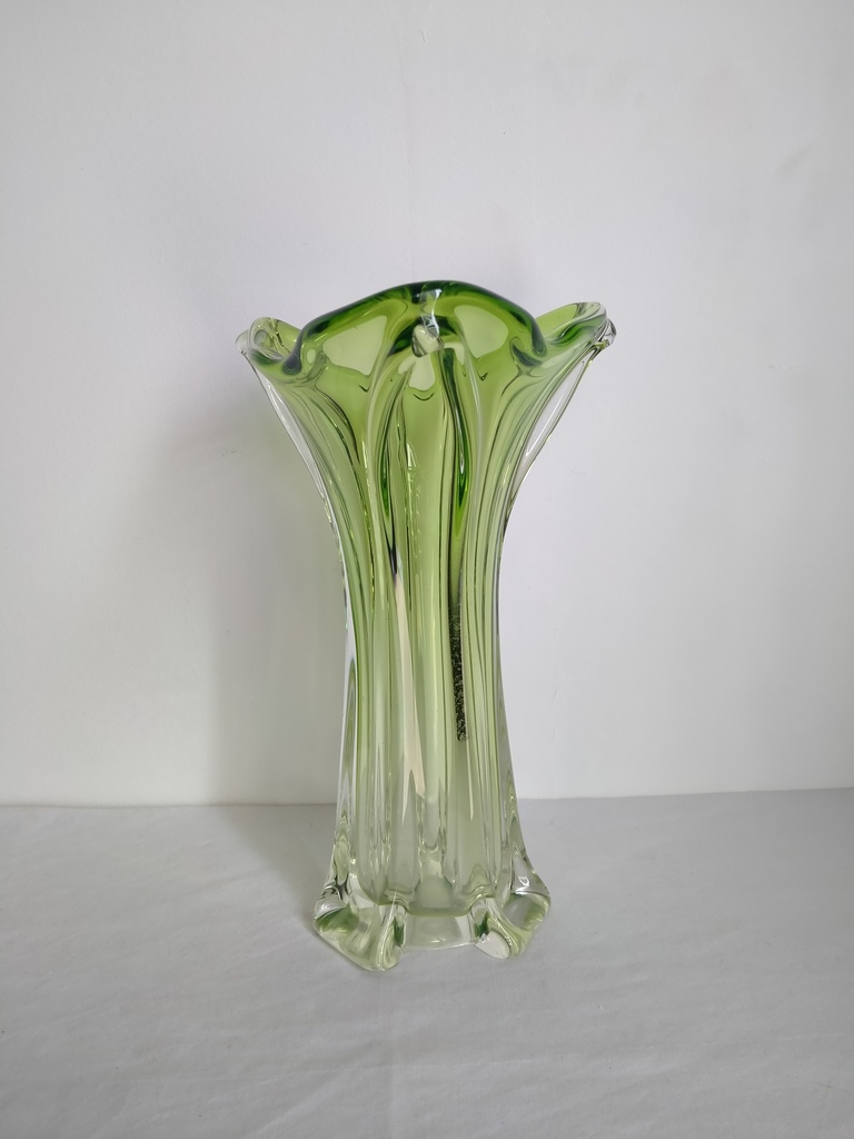 Vase en cristal vert et transparent de Murano années 50