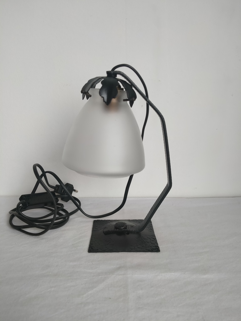 Lampe Art Déco piètement en métal et tulipe en verre