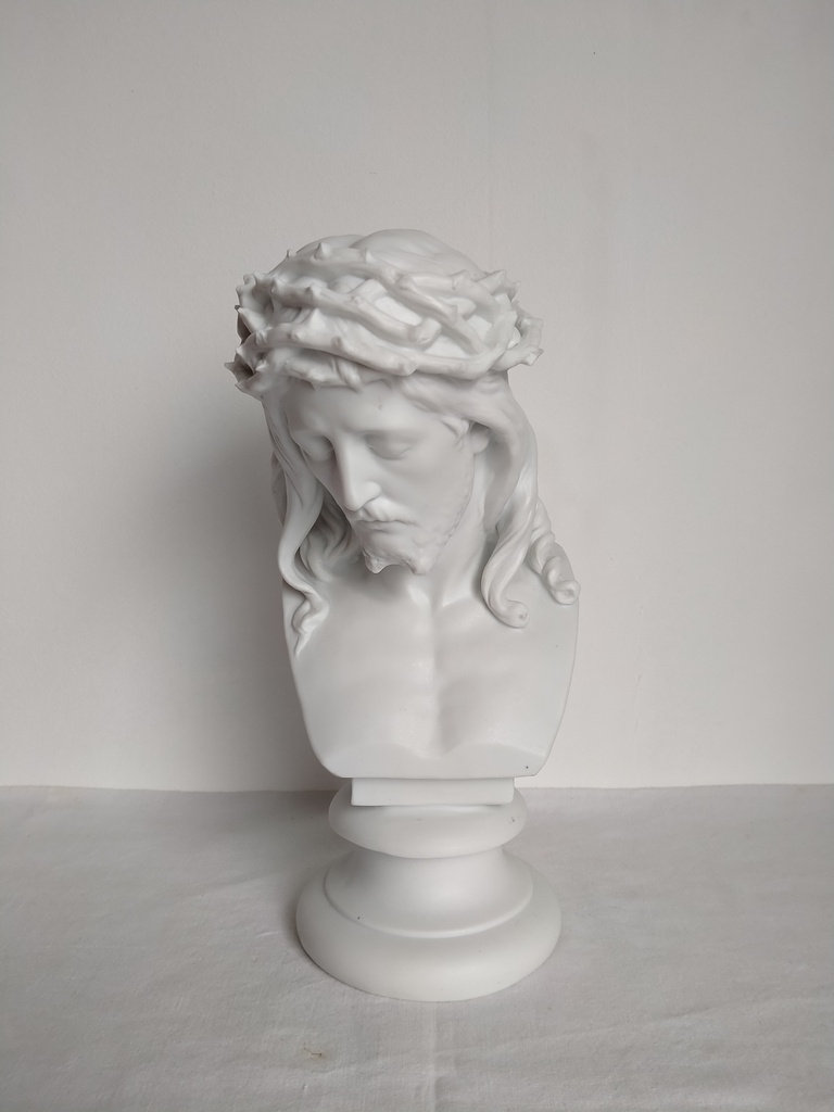 Buste en biscuit représentant le Christ à la couronne d'épine