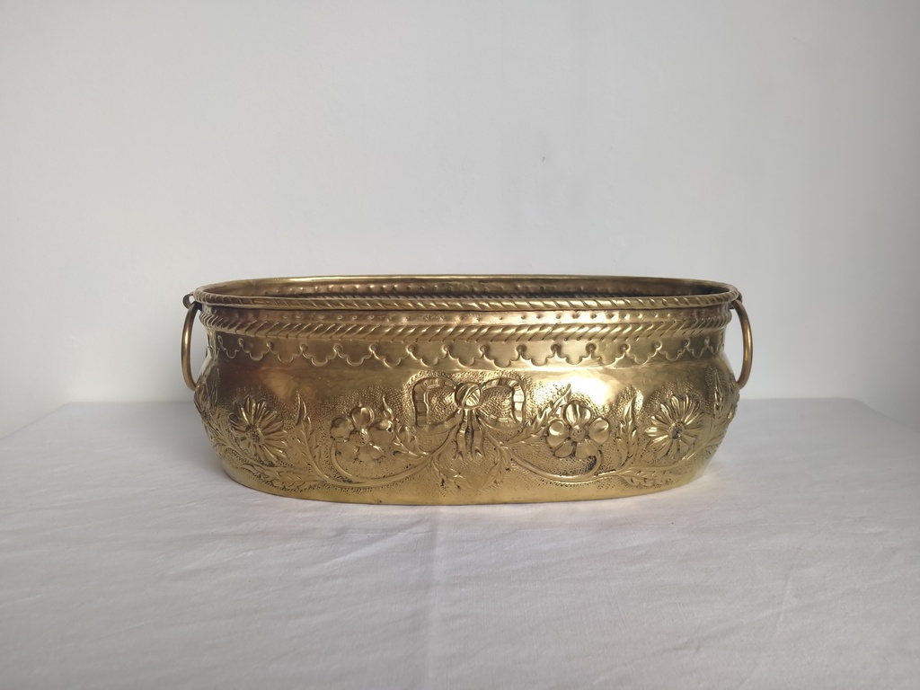 Jardinière ovale en cuivre