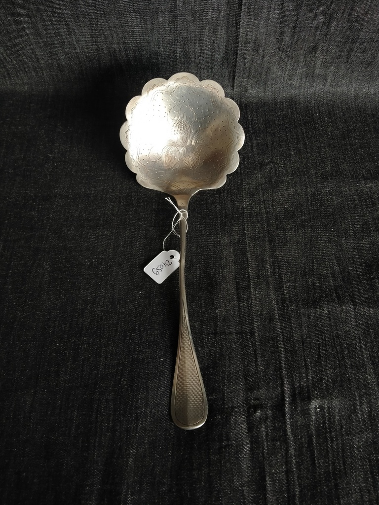 Pelle à pomme de terre en argent massif 