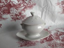 Ancien moutardier en porcelaine en forme de soupière avec fretel 