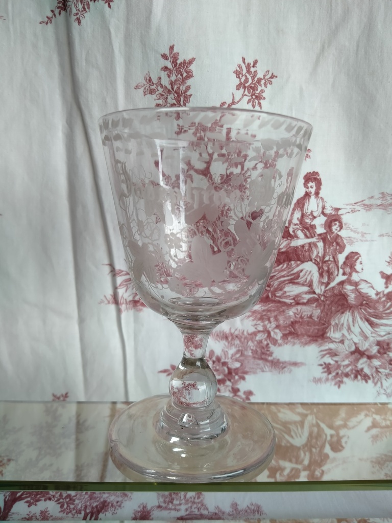 Ancien verre patronymique gravé "Joséphine Lombart"