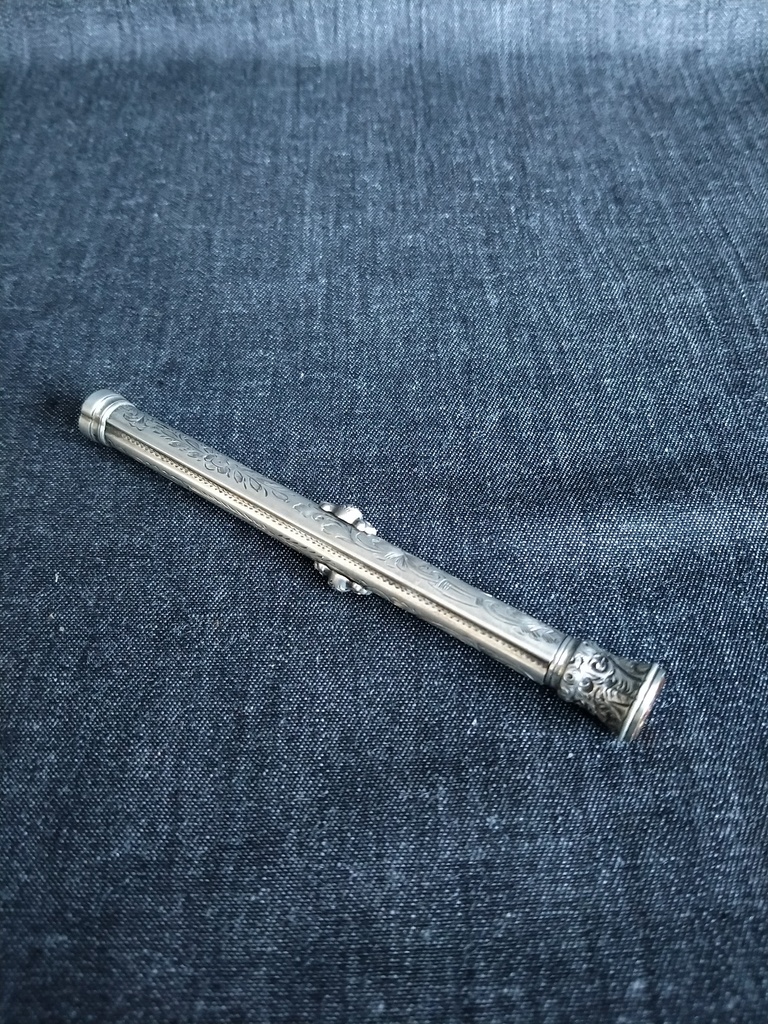 Porte mine de carnet de bal Napoléon III en argent massif avec cabochon 