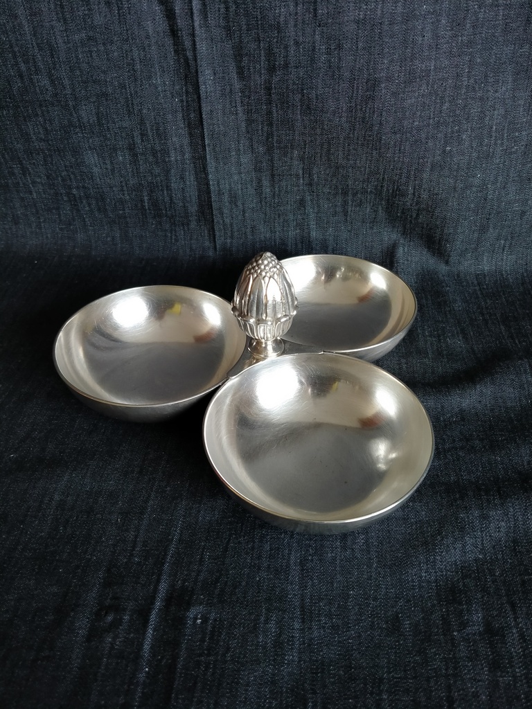 Mendiant en métal argenté Christofle pour Gallia