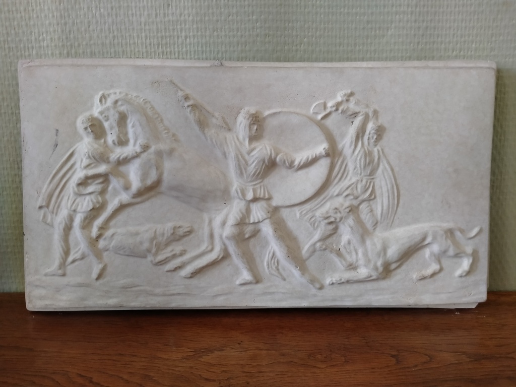 Bas relief en stuc décor amour antique
