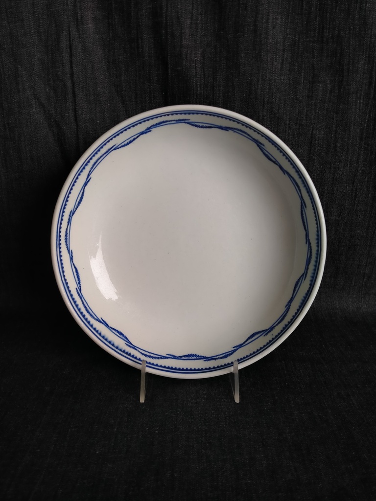 Petit compotier en porcelaine de Tournai XVIIIe siècle décor à la chenille 