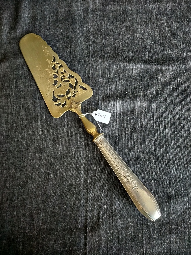 Pelle à tarte art déco avec manche en argent fourré 