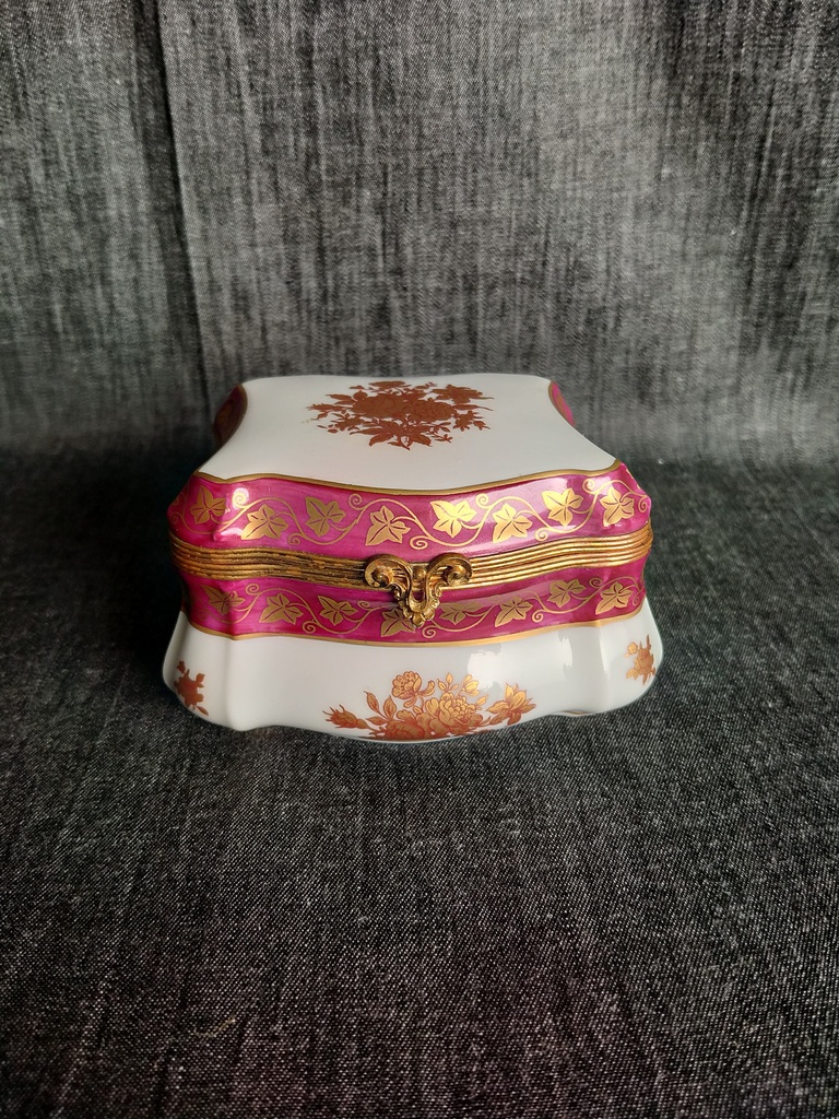 Petite boite en porcelaine de Limoges Piotet Limoges années 50 