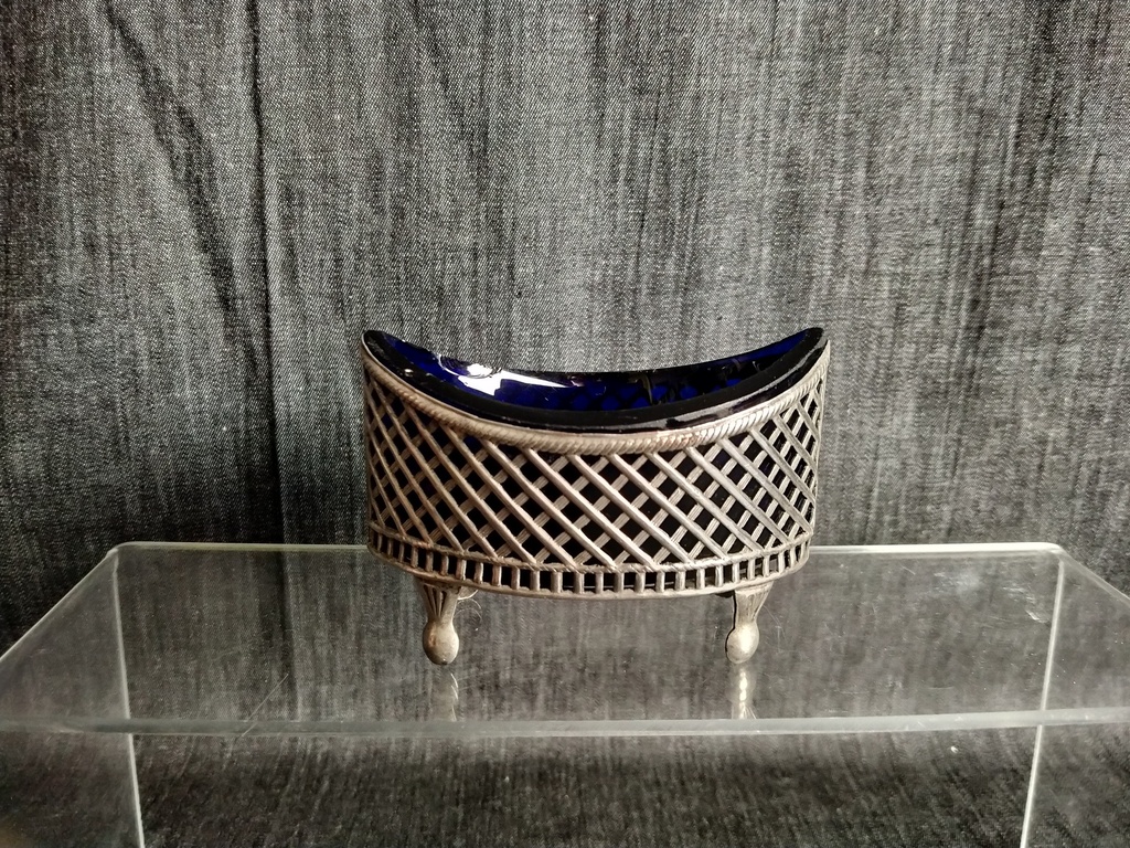 Saleron monture en métal argenté et intérieur verre bleu 