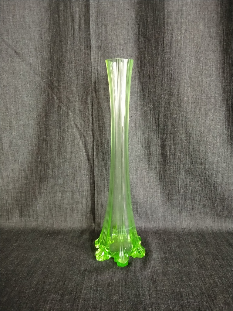 Vase soliflore en ouraline 