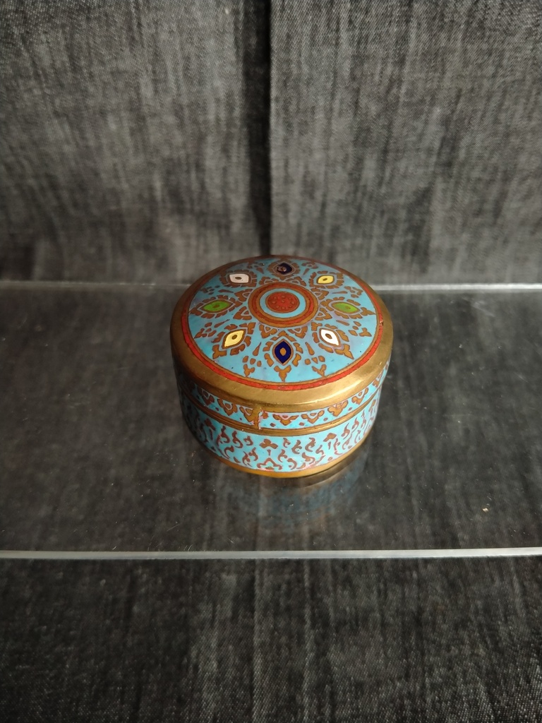 Boite à pilule en métal avec émaux cloisonnés marque Siam