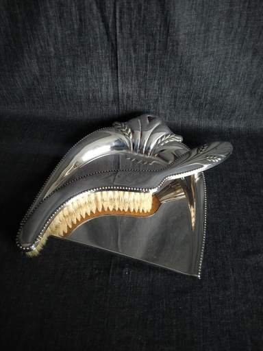 [A108] Ramasse miette avec sa balayette en métal argenté décor d'épi de blé  