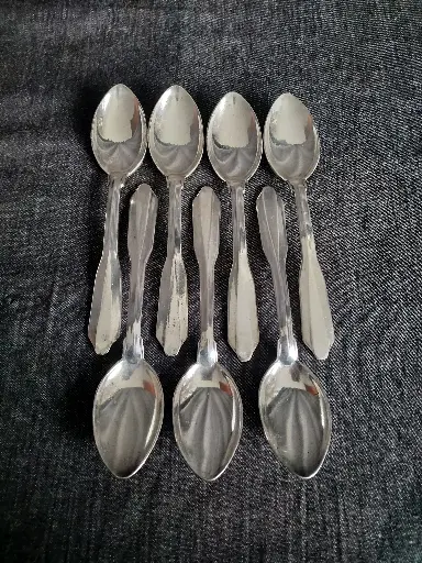 [25084/2] Série de 7 cuillères à moka en métal argenté 