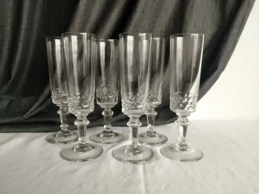 [A134] Série de 6 flutes à champagne modèle écaille Baccarat 