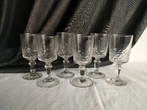 [A134] Série de 6 verres à vin blanc modèle écaille Baccarat XIXe siècle 