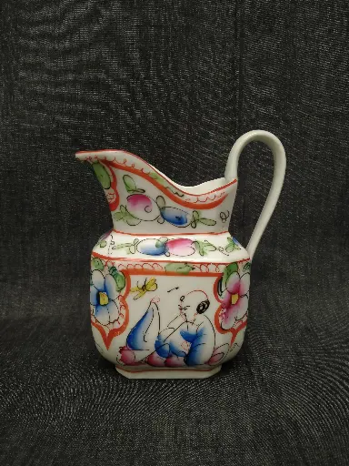 [26017] Pot à lait en porcelaine de bayeux décor au chinois XIXe siècle