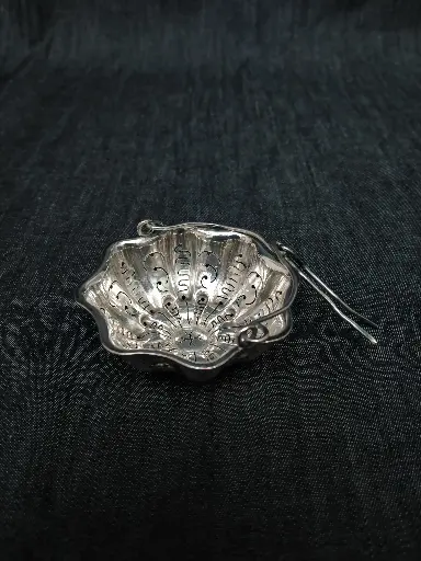 [26029] Passe thé en métal argenté Christofle 