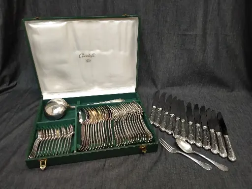 [26024/1] Ménagère en métal argenté Christofle modèle Marly 58 pièces