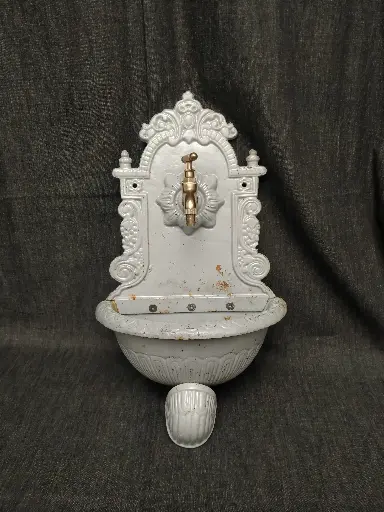 Fontaine murale en fonte émaillée