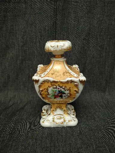 [26042/2] Flacon en porcelaine de Paris décor main de fleurs sur fond ocre et rehaut or XIXe siècle 