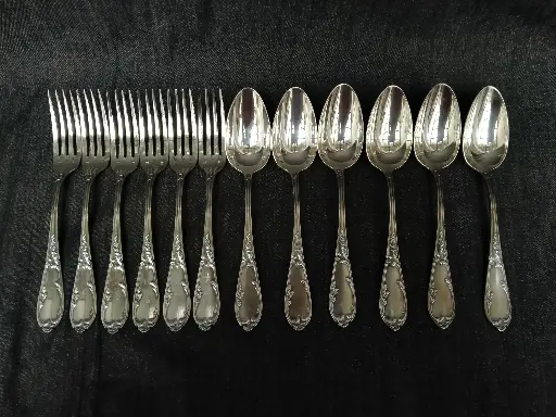 [26024/2] Série de 6 couverts en métal argenté 