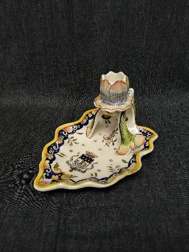 [26052] Bougeoir à main en faience de Desvres 