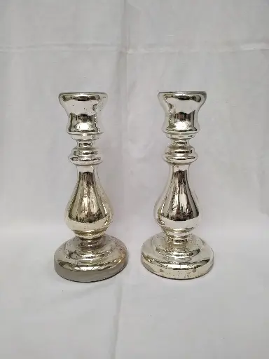 [26063/1] Paire de bougeoirs en verre églomisé 