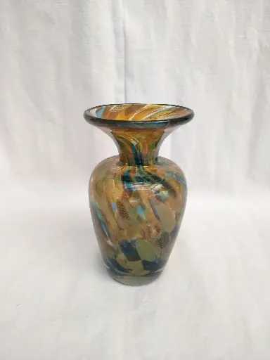 [26065] Petit vase Mdina ocre et bleu en verre soufflé de Malte années 70