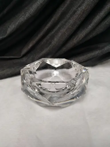 [26094] Cendrier à facette en cristal signé Val Saint Lambert 