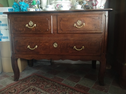 [A127] Commode sauteuse, chêne, XVIIIe siècle 