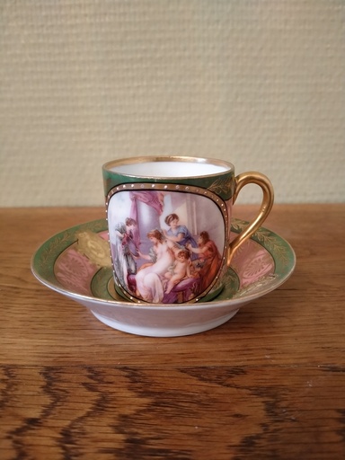 [25001] Tasse en porcelaine de Vienne (1850-1865)
