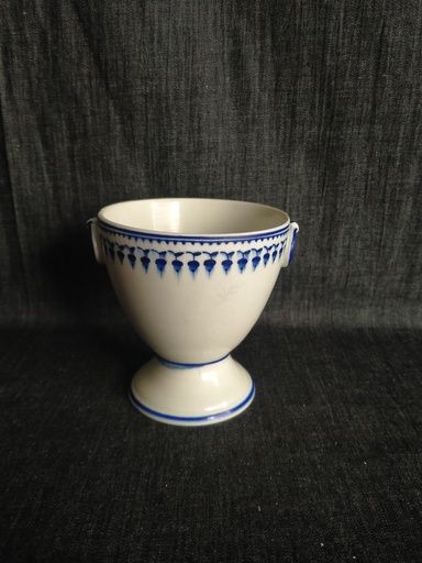 [25006] Sucrier en porcelaine de Tournai, décor aux glands