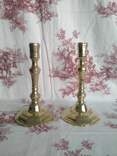 [25023/2 - 23025] Paire de flambeaux en bronze Louis XVI XVIIIe siècle